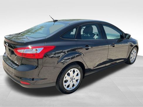 Used 2012 Ford Focus SE FWD image 6