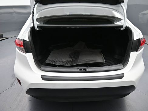 Certified 2025 Toyota Corolla LE image 21