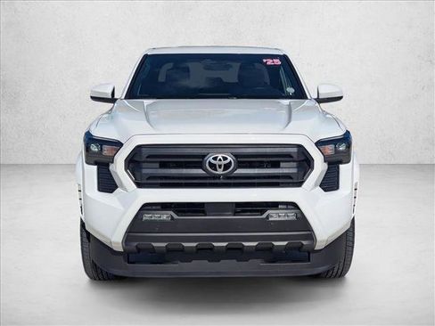 Used 2025 Toyota Tacoma SR5 image 2