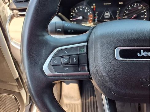 Used 2022 Jeep Compass Limited AWD/4WD image 11