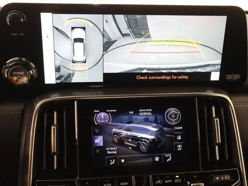 New 2026 Lexus LX 700h Luxury AWD/4WD image 18