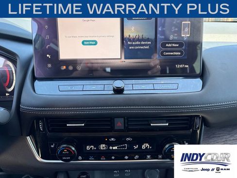 Used 2025 Nissan Rogue Platinum w/ Tech Package FWD image 19