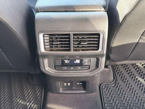 Used 2024 Volkswagen Atlas SE FWD image 43