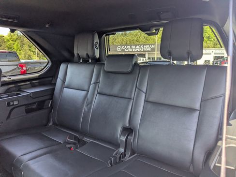 Used 2024 Toyota Sequoia Platinum AWD/4WD image 25