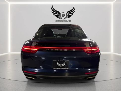 Used 2017 Porsche Panamera 4 w/ Premium Package AWD/4WD image 5