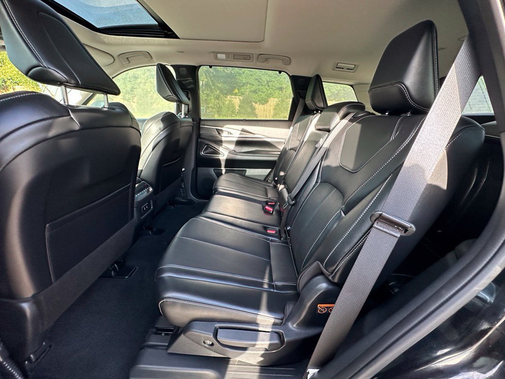 Used 2026 INFINITI QX60 Luxe w/ Cargo Package FWD image 18