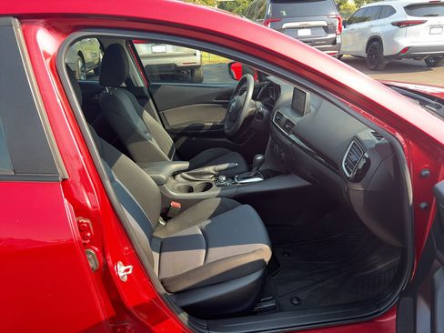 Used 2016 MAZDA MAZDA3 i Sport FWD image 18