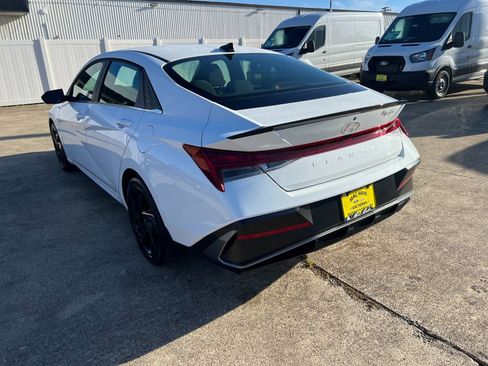 New 2026 Hyundai Elantra SEL Sport Premium FWD image 5