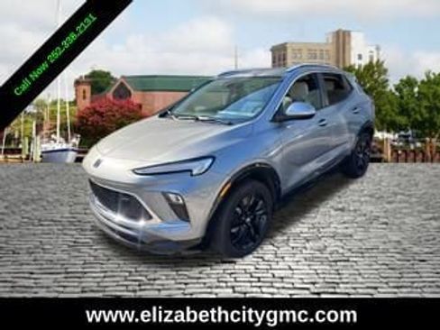Used 2024 Buick Encore GX Sport Touring image 1