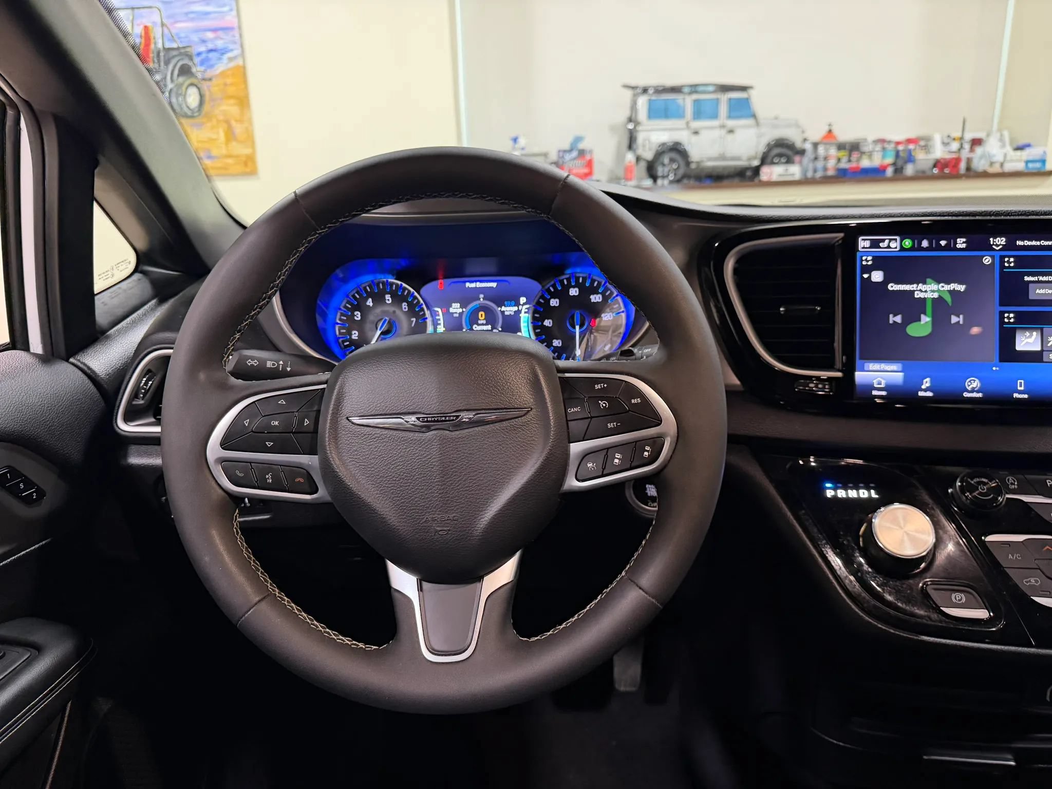 Used 2025 Chrysler Pacifica Select FWD image 54