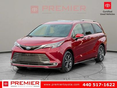 Certified 2025 Toyota Sienna Platinum