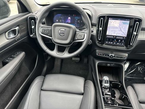 Used 2026 Volvo XC40 B5 Ultra w/ Climate Package AWD/4WD image 17