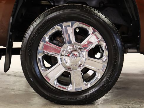 Used 2014 Toyota Tundra 1794 Edition image 32