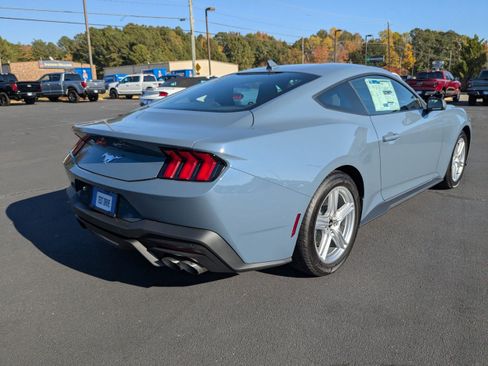 New 2026 Ford Mustang Coupe image 4