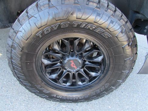 Used 2017 Ford F250 XL w/ STX Appearance Package AWD/4WD image 35