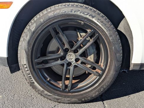 Used 2021 Porsche Macan S image 23