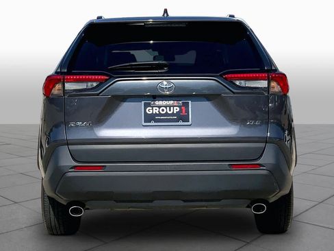 Used 2025 Toyota RAV4 XLE FWD image 5