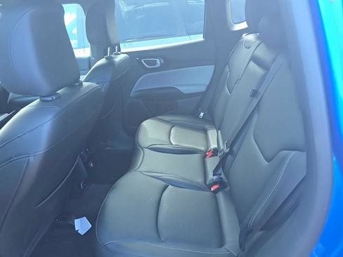 Used 2025 Jeep Compass Limited AWD/4WD image 16