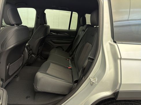 New 2025 Jeep Grand Cherokee Laredo w/ Trailer Tow Package image 17