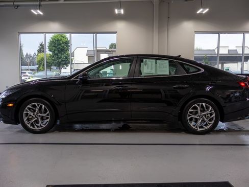 Used 2023 Hyundai Sonata SEL w/ Convenience Package FWD image 10