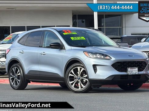 Used 2022 Ford Escape SE w/ SE Sport Appearance Package FWD image 1