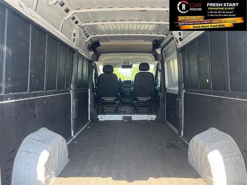Used 2023 RAM ProMaster 2500 FWD image 7