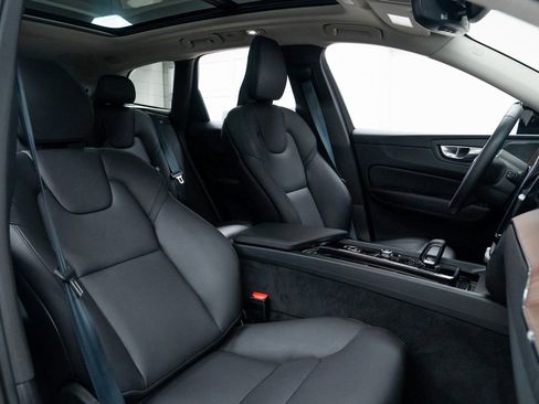 Used 2024 Volvo XC60 T8 Plus image 25