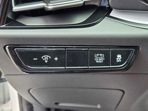 New 2026 Kia Niro LX FWD image 14