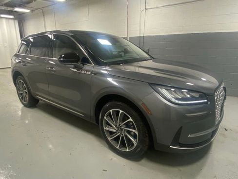 Used 2023 Lincoln Corsair AWD w/ Equipment Group 102A image 4