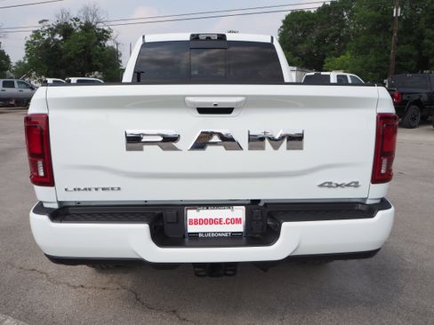 New 2025 RAM 2500 Limited image 7