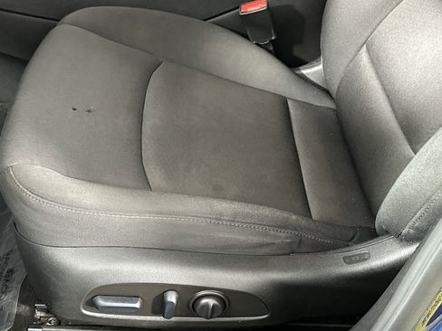 Used 2022 Chevrolet Malibu LT image 16