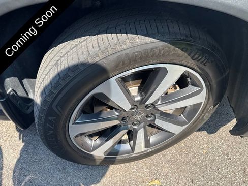 Used 2025 Honda Pilot Touring image 23