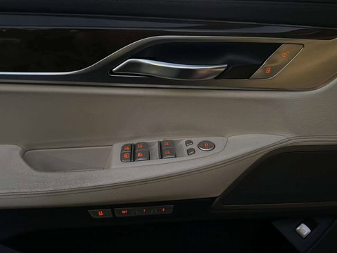 Used 2016 BMW 740i image 43