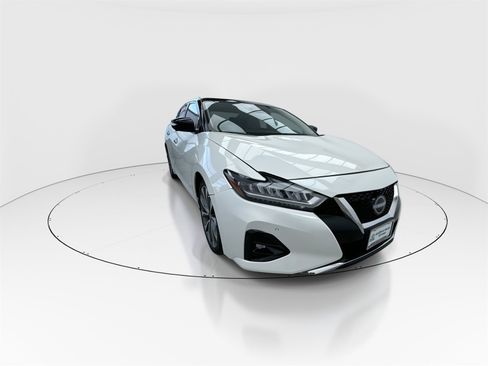 Used 2021 Nissan Maxima Platinum w/ Sport Mat Group image 2