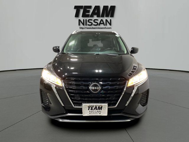 Certified 2023 Nissan Kicks SV FWD image 2