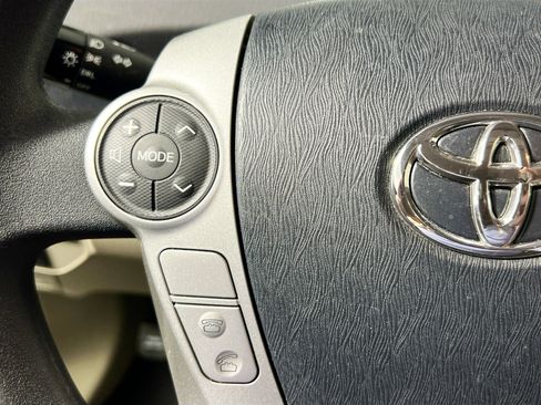 Used 2015 Toyota Prius Two image 18