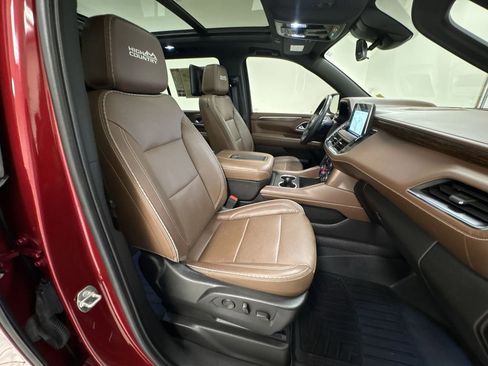 Used 2023 Chevrolet Tahoe High Country w/ Advanced Technology Package RWD image 29
