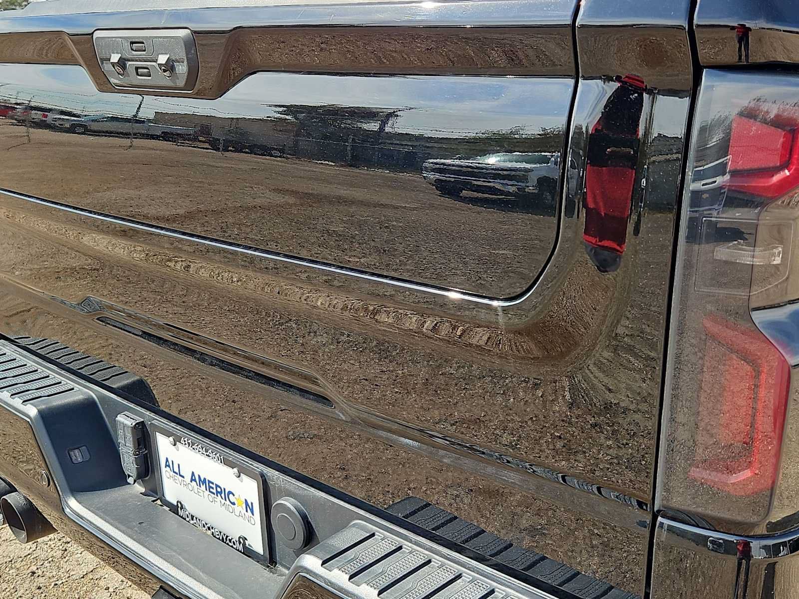 Used 2022 Chevrolet Silverado 1500 LT Trail Boss w/ LT Trail Boss Premium Package AWD/4WD image 23