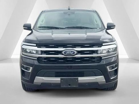 Used 2024 Ford Expedition Limited AWD/4WD image 2