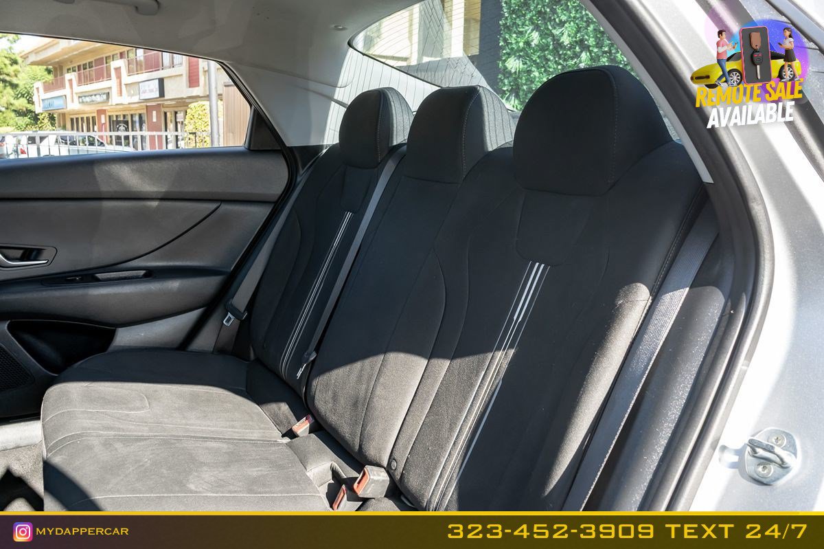 Used 2021 Hyundai Elantra SEL FWD image 15