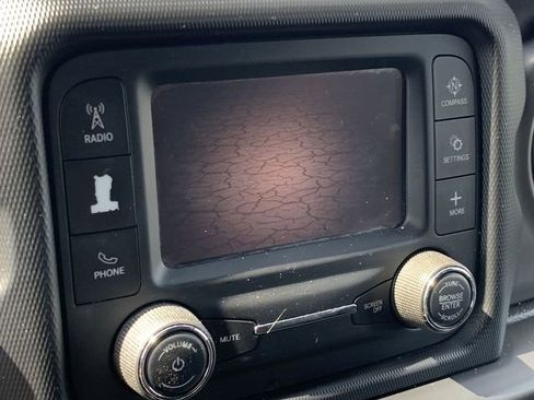 Used 2020 Jeep Wrangler Unlimited Sport S image 21