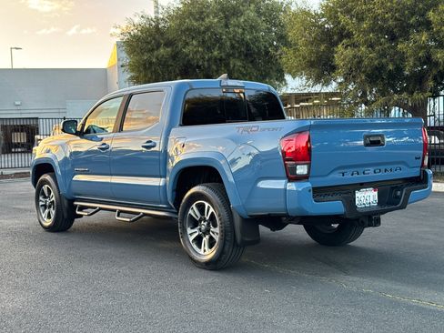 Certified 2019 Toyota Tacoma TRD Sport image 11