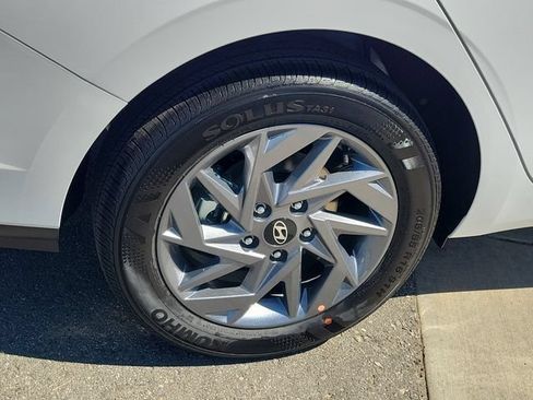 New 2026 Hyundai Elantra Hybrid FWD image 30