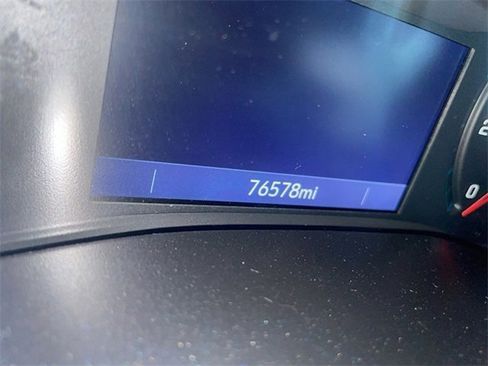 Used 2019 GMC Canyon Denali image 8