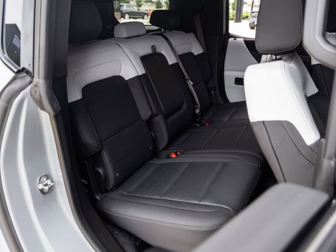 Used 2024 GMC Hummer EV 3X AWD/4WD image 41