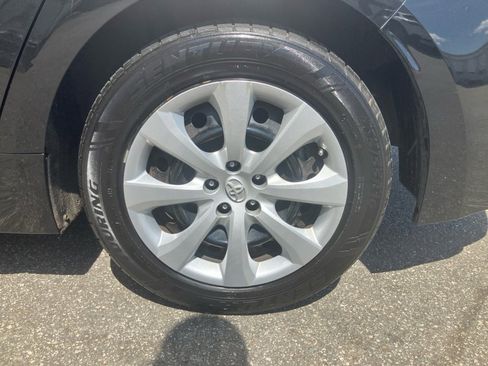 Used 2022 Toyota Corolla LE image 26