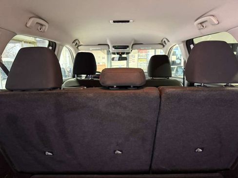 Used 2025 Nissan Rogue SV image 50