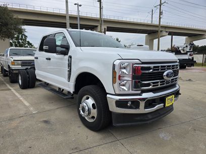New 2024 Ford F350 XL w/ XL Chrome Package