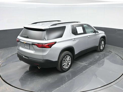 Used 2022 Chevrolet Traverse LT image 27