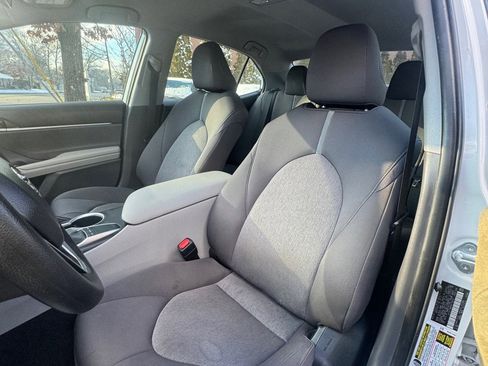 Used 2023 Toyota Camry LE image 18